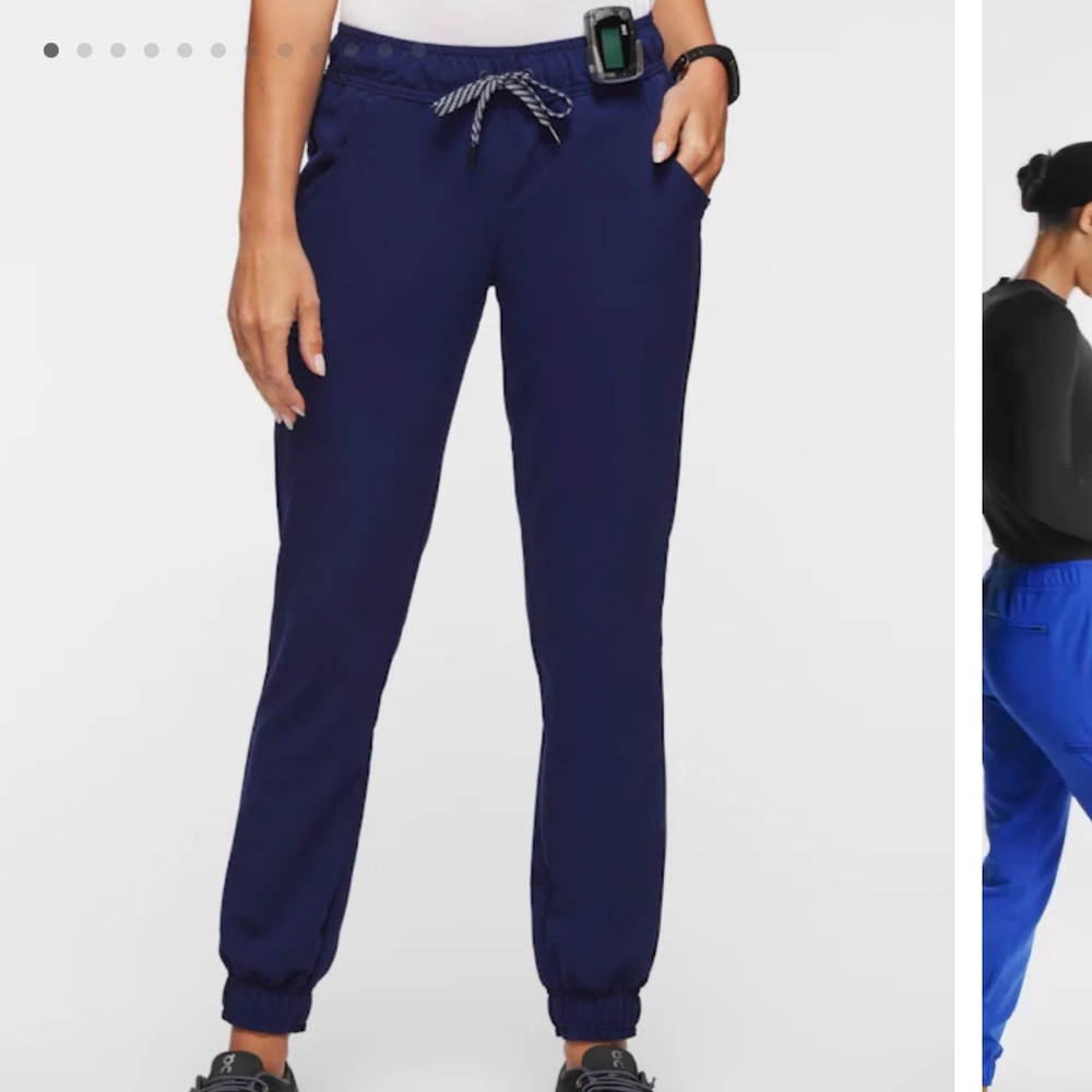 Januu navy scrub joggers